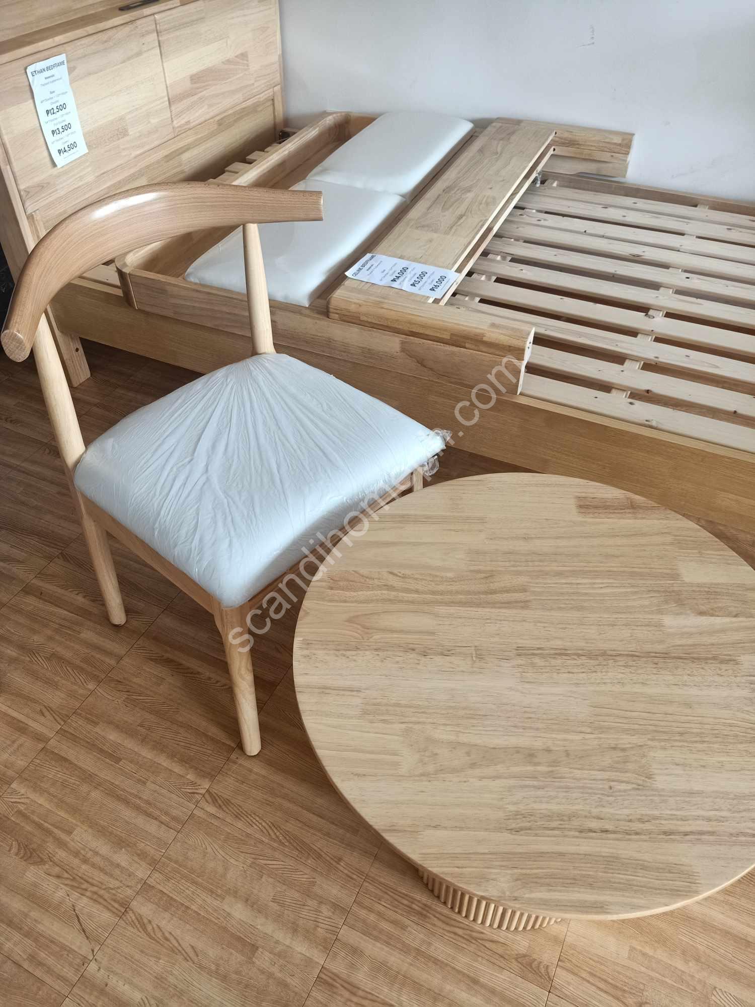 fluted coffee table with horn chair natural