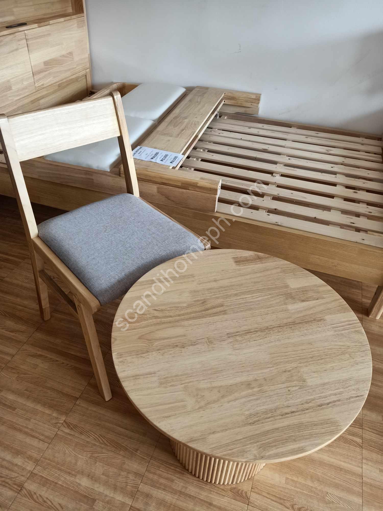 fluted coffee table with japanese chair natural