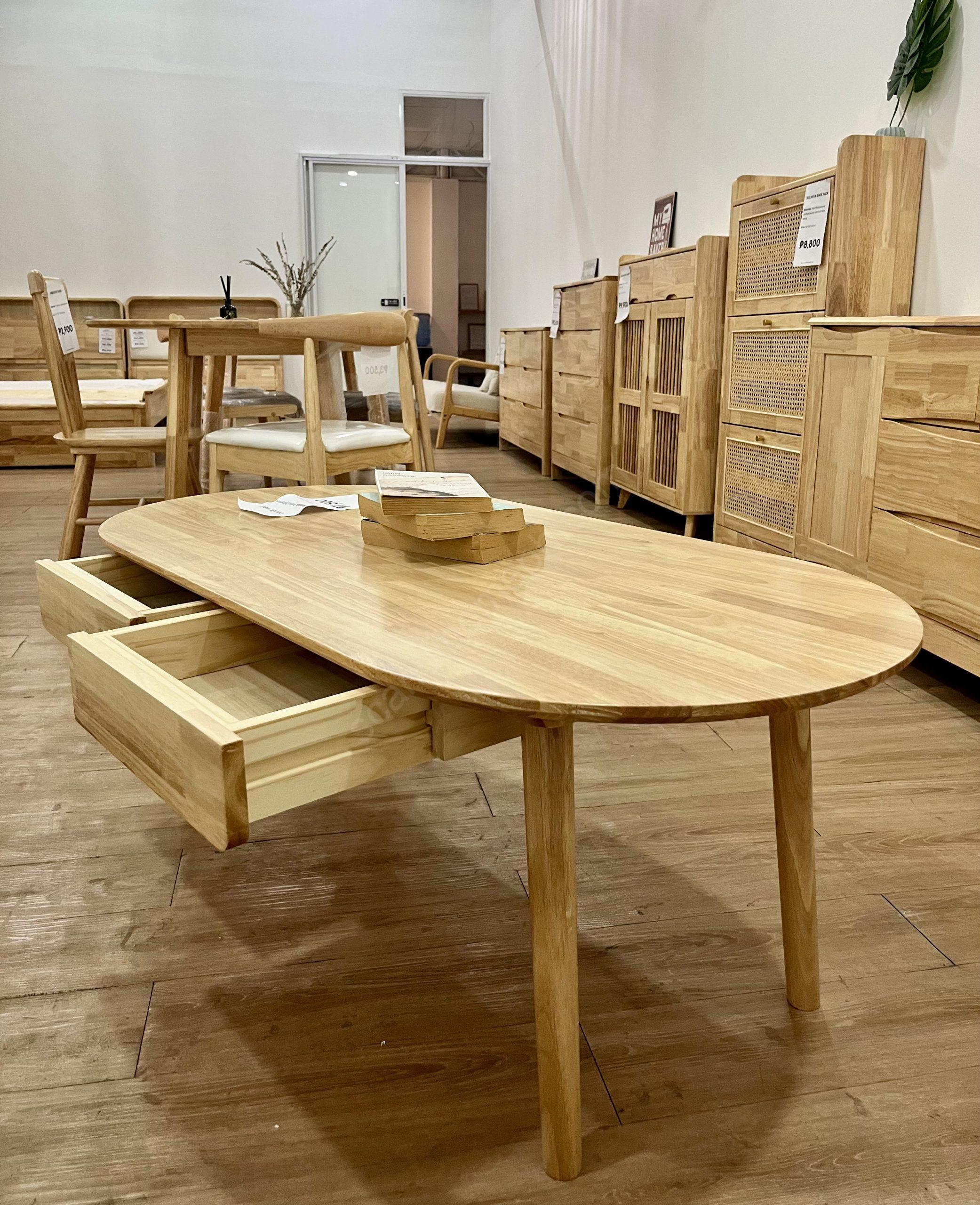 oval coffee table